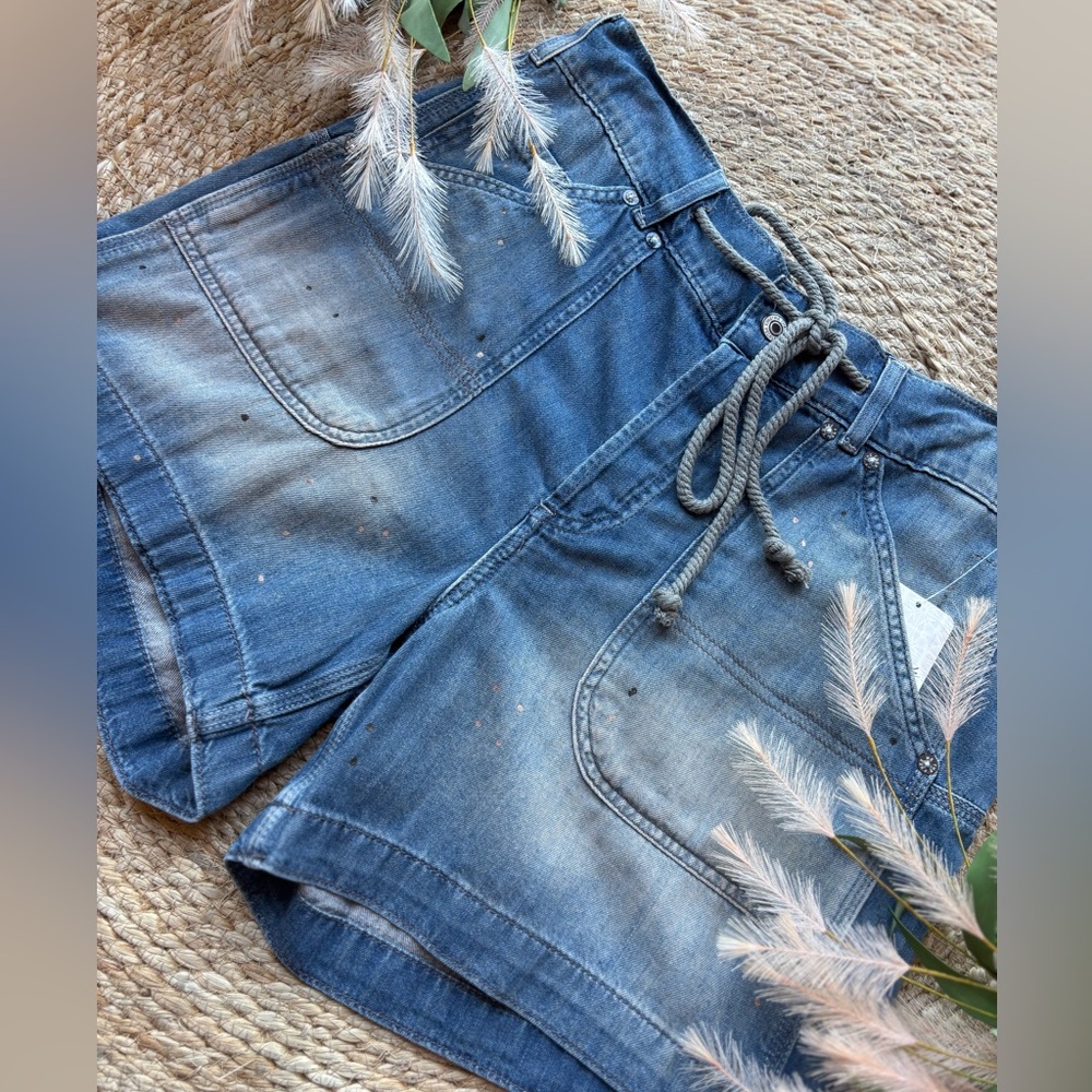 Free People Indigo Shorts w/ paint splatter & a drawstring for adjustable size!